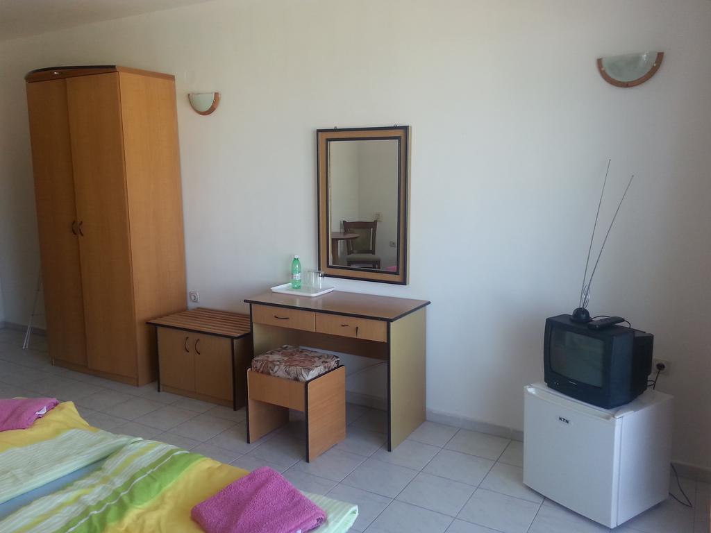 Family Hotel Casablanca Green Varna Exteriör bild