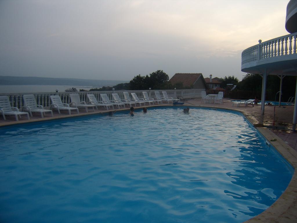 Family Hotel Casablanca Green Varna Exteriör bild